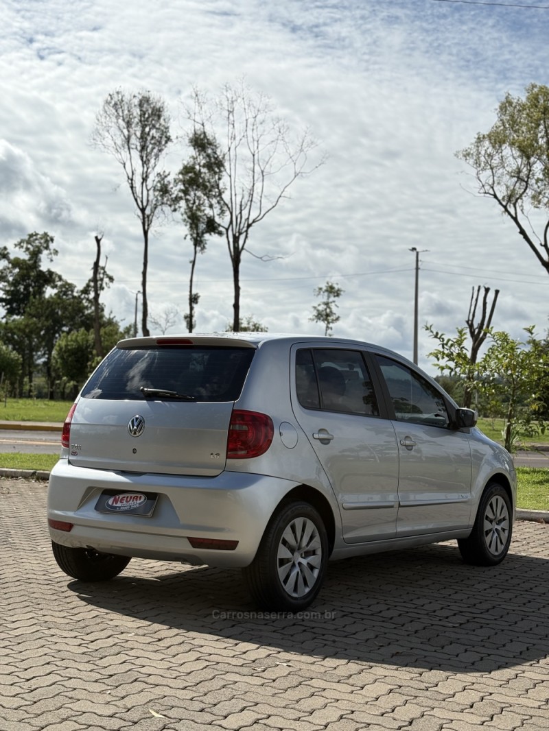 FOX 1.6 MI ITREND 8V FLEX 4P MANUAL - 2013 - LAJEADO