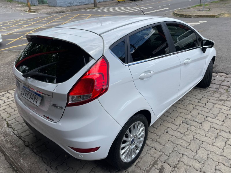 FIESTA 1.6 TITANIUM HATCH 16V FLEX 4P AUTOMÁTICO - 2014 - CAXIAS DO SUL