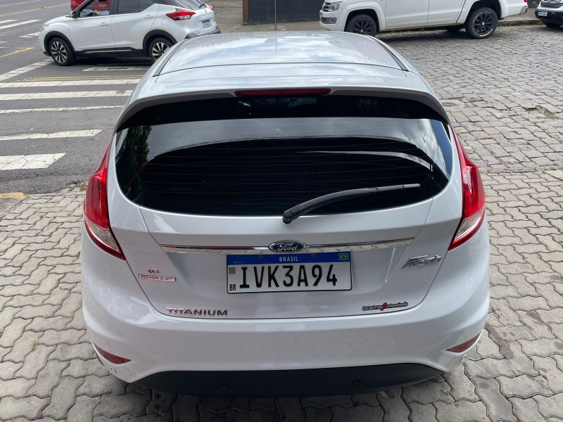 FIESTA 1.6 TITANIUM HATCH 16V FLEX 4P AUTOMÁTICO - 2014 - CAXIAS DO SUL