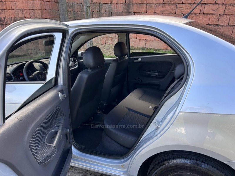 VOYAGE 1.0 MI CITY 8V FLEX 4P MANUAL - 2015 - VENâNCIO AIRES