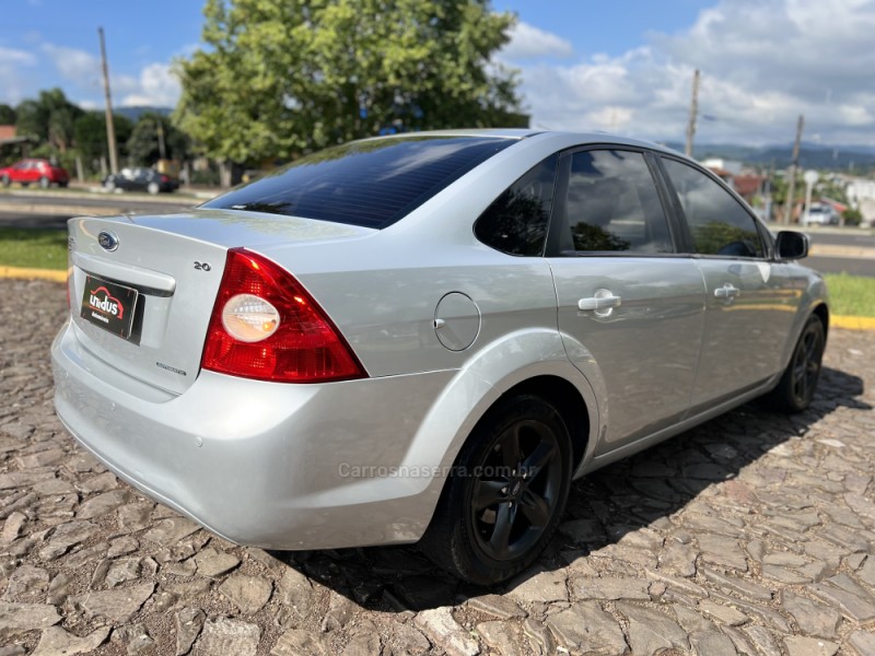 FOCUS 2.0 GHIA SEDAN 16V FLEX 4P MANUAL - 2012 - DOIS IRMãOS