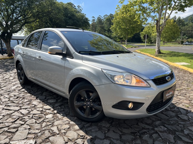 FOCUS 2.0 GHIA SEDAN 16V FLEX 4P MANUAL - 2012 - DOIS IRMãOS