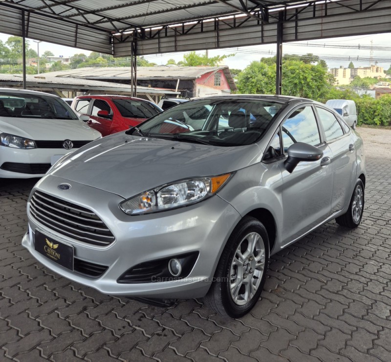 FIESTA 1.6 SEL SEDAN 16V FLEX 4P MANUAL  - 2016 - CAXIAS DO SUL