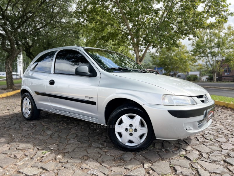 CELTA 1.0 MPFI SPIRIT 8V FLEX 2P MANUAL - 2005 - DOIS IRMãOS
