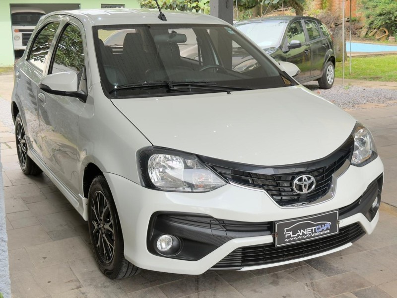 ETIOS 1.5 PLATINUM 16V FLEX 4P AUTOMÁTICO - 2019 - FARROUPILHA
