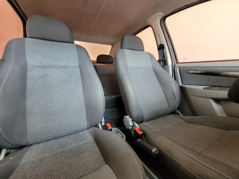 PRISMA 1.4 MPFI LT 8V FLEX 4P MANUAL - 2012 - CANELA