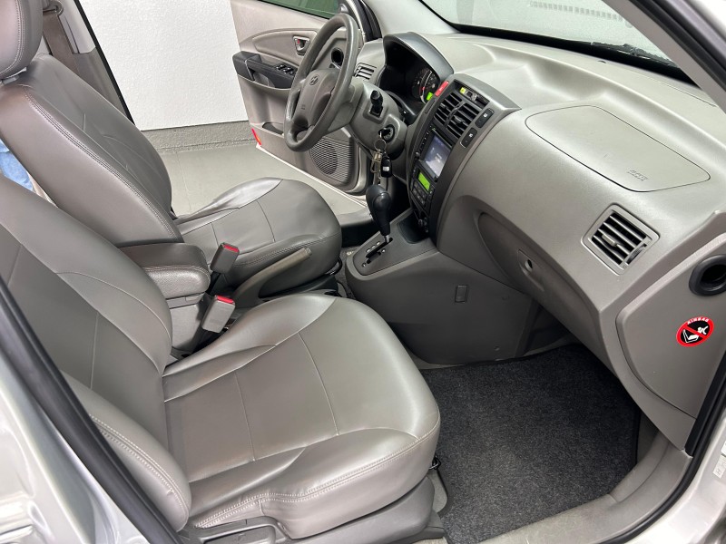 TUCSON 2.0 MPFI GLS 16V 143CV 2WD FLEX 4P AUTOMÁTICO - 2016 - CAXIAS DO SUL