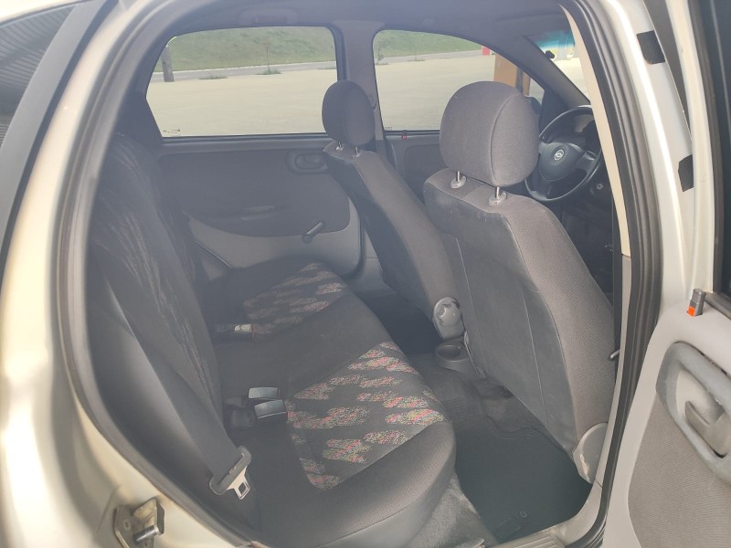 CORSA 1.0 MPFI MAXX 8V FLEX 4P MANUAL - 2004 - FARROUPILHA