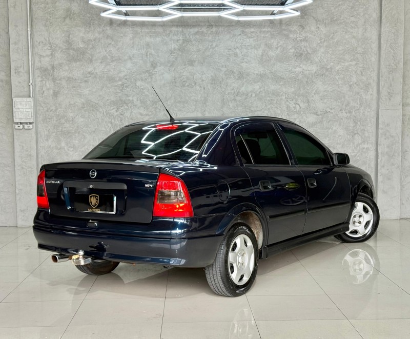 ASTRA 1.8 MPFI GL 8V GASOLINA 4P MANUAL - 2000 - CAXIAS DO SUL