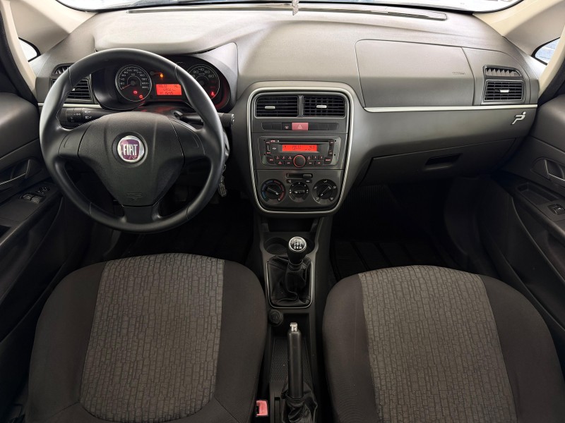 PUNTO 1.6 ESSENCE 16V FLEX 4P MANUAL - 2011 - FELIZ
