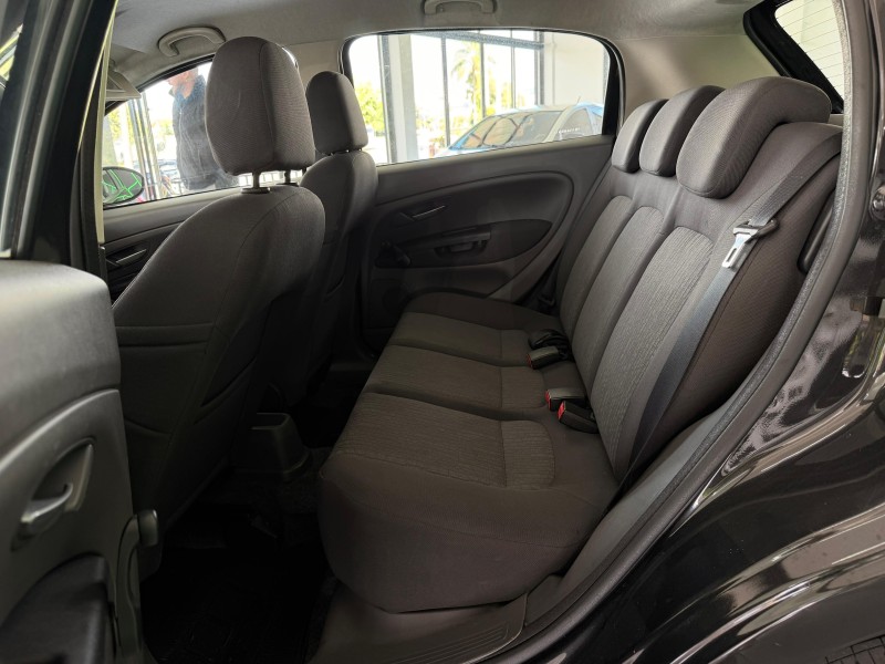 PUNTO 1.6 ESSENCE 16V FLEX 4P MANUAL - 2011 - FELIZ