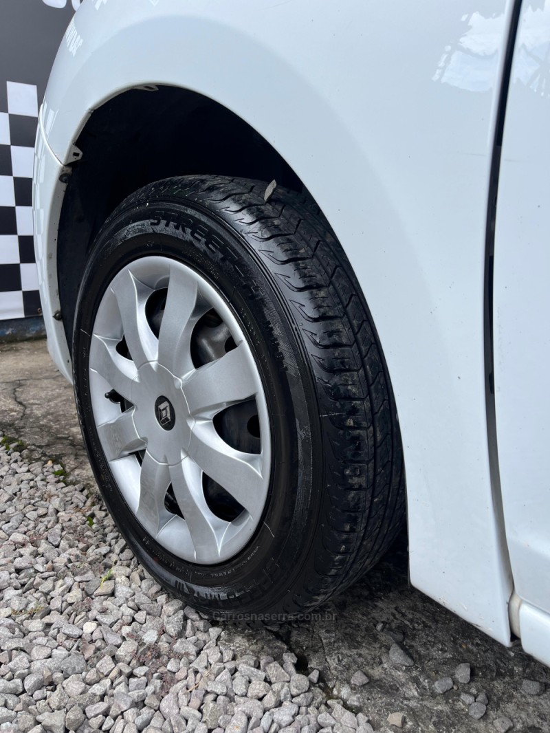 LOGAN 1.0 AUTHENTIQUE 16V FLEX 4P MANUAL - 2015 - CAXIAS DO SUL