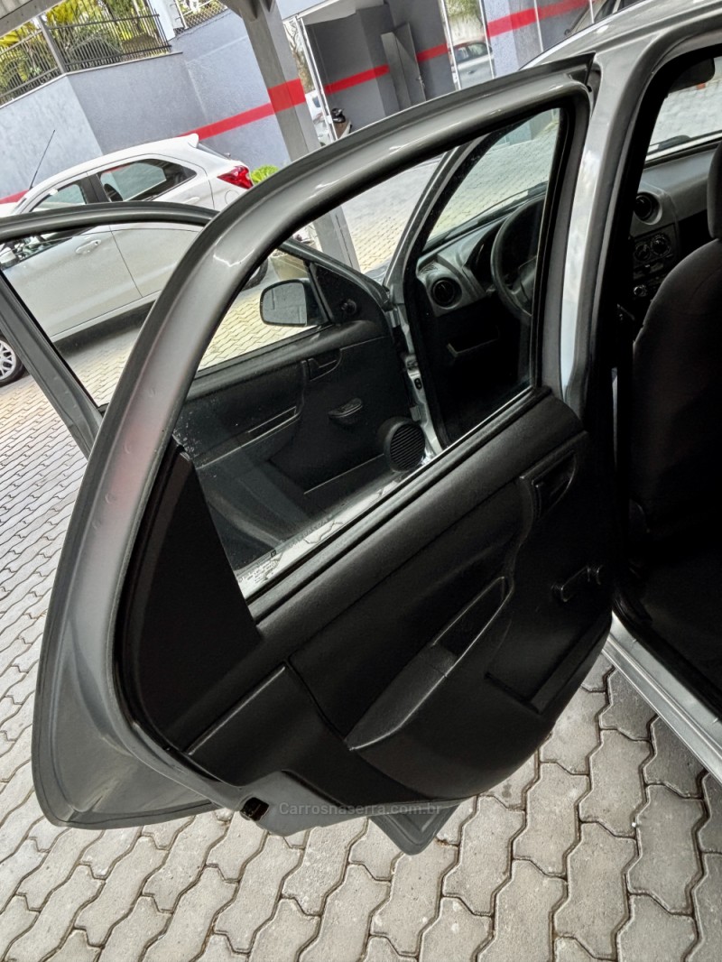 CELTA 1.0 MPFI VHC SPIRIT 8V FLEX 4P MANUAL - 2010 - HARMONIA