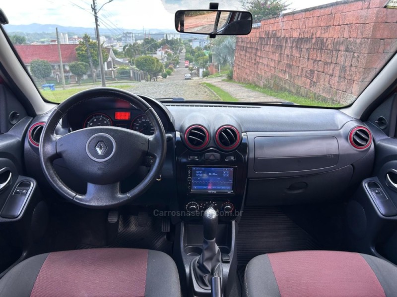 SANDERO 1.6 STEPWAY 16V FLEX 4P MANUAL - 2014 - VENâNCIO AIRES