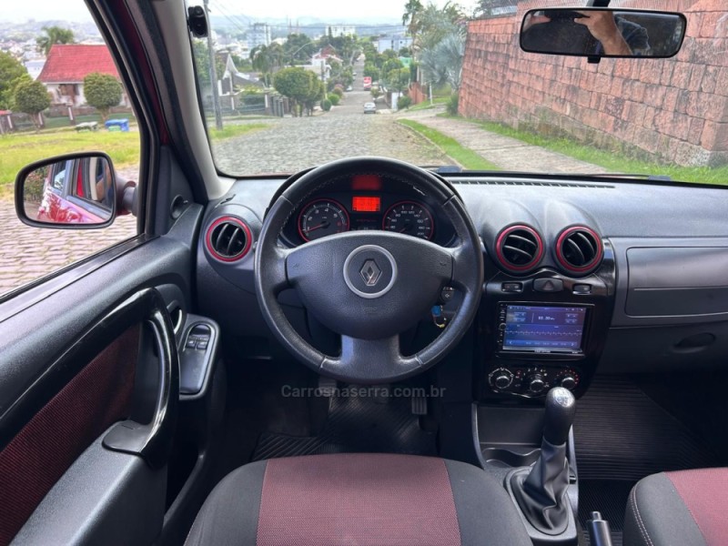 SANDERO 1.6 STEPWAY 16V FLEX 4P MANUAL - 2014 - VENâNCIO AIRES