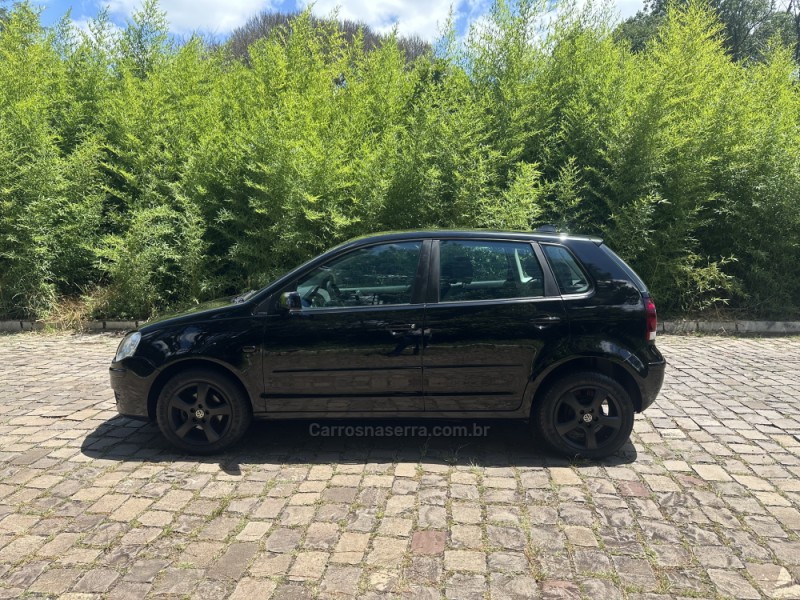 POLO 1.6 MI 8V FLEX 4P MANUAL - 2007 - NOVA PRATA