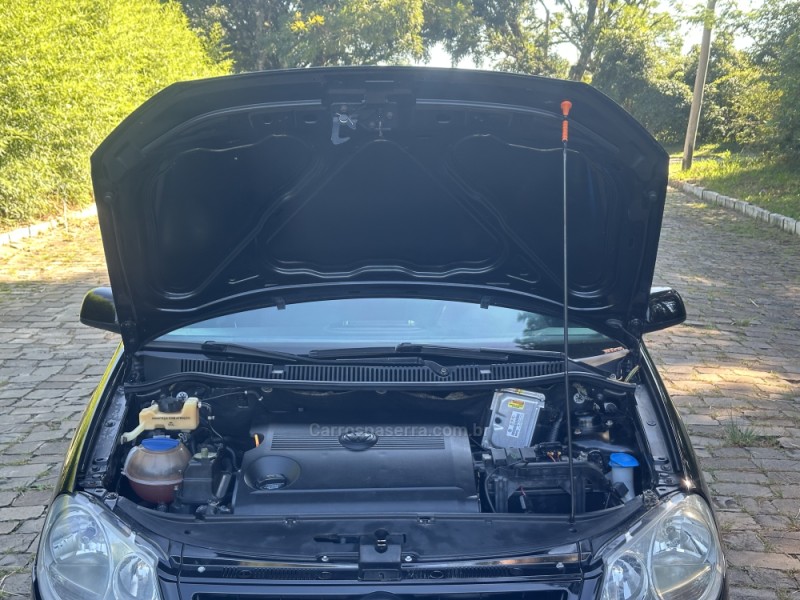 POLO 1.6 MI 8V FLEX 4P MANUAL - 2007 - NOVA PRATA