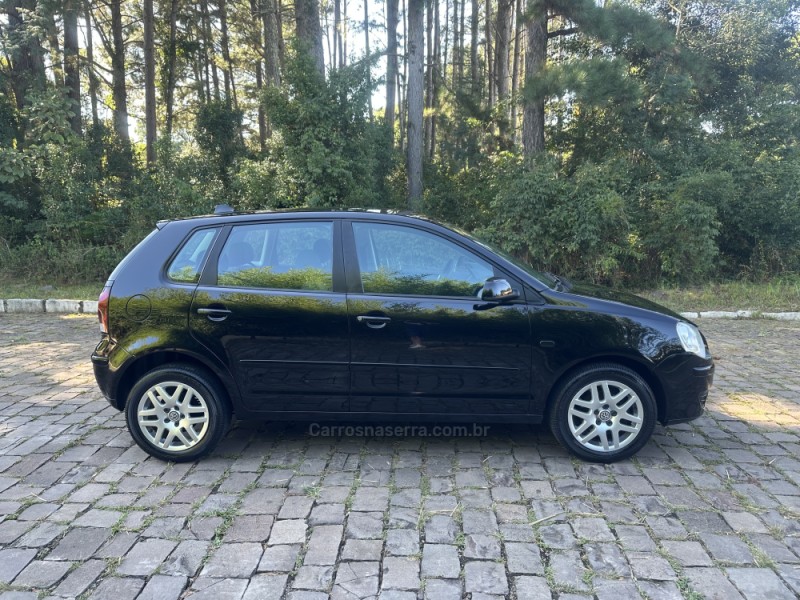 POLO 1.6 MI 8V FLEX 4P MANUAL - 2007 - NOVA PRATA