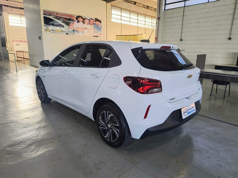 ONIX 1.0 LT 12V TURBO FLEX 4P MANUAL - 2024 - CAXIAS DO SUL