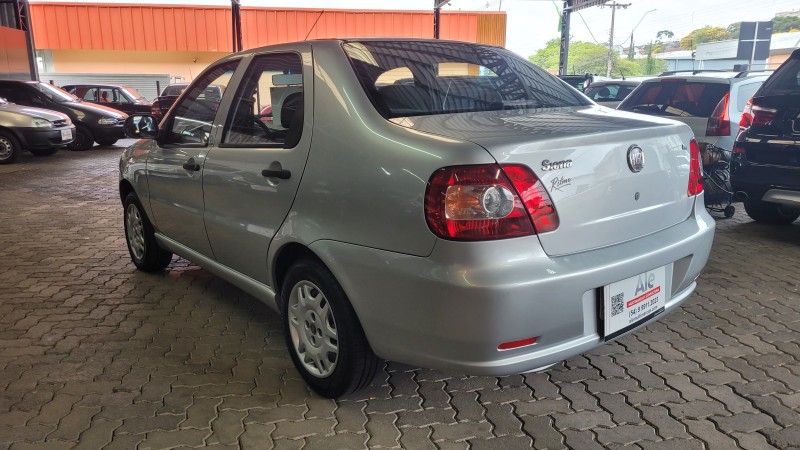 SIENA 1.0 MPI FIRE 8V FLEX 4P MANUAL - 2012 - GARIBALDI