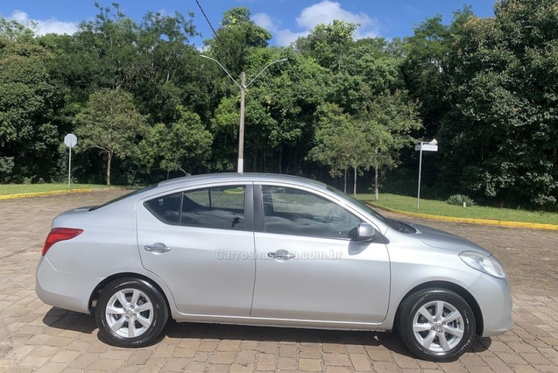 VERSA 1.6 16V FLEX SL 4P MANUAL - 2013 - GUAPORé