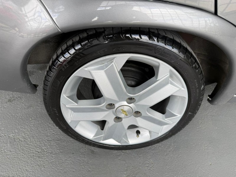 CORSA 1.0 MPFI CLASSIC SEDAN LIFE 8V FLEX 4P MANUAL - 2005 - CAXIAS DO SUL