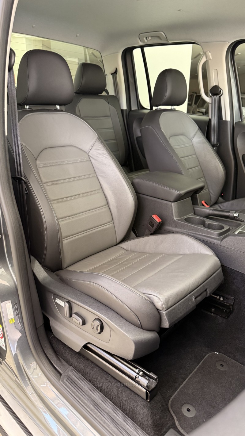 AMAROK 3.0 V6 TDI HIGHLINE CD DIESEL 4MOTION AUTOMÁTICO - 2024 - BENTO GONçALVES