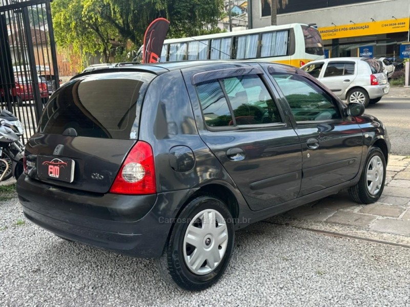 CLIO 1.0 AUTHENTIQUE 8V GASOLINA 4P MANUAL - 2003 - CAXIAS DO SUL