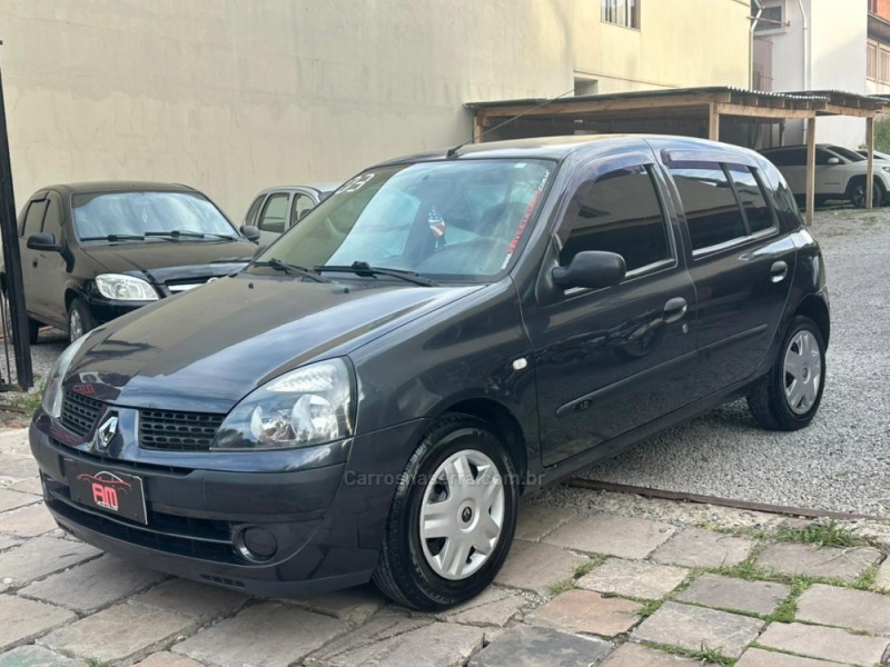 CLIO 1.0 AUTHENTIQUE 8V GASOLINA 4P MANUAL - 2003 - CAXIAS DO SUL