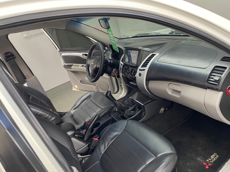 PAJERO DAKAR 3.2 4X4 16V TURBO INTERCOOLER DIESEL 4P MANUAL - 2012 - CAXIAS DO SUL