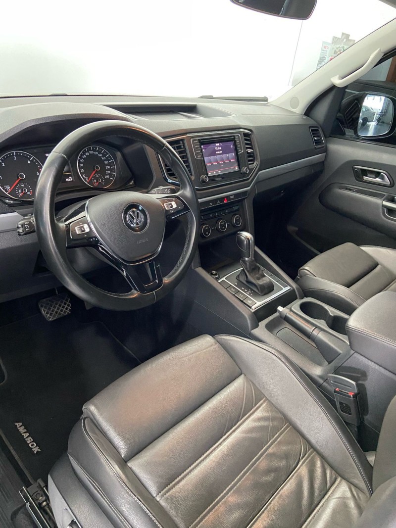 AMAROK 3.0 V6 TDI HIGHLINE CD DIESEL 4MOTION AUTOMÁTICO - 2019 - FARROUPILHA
