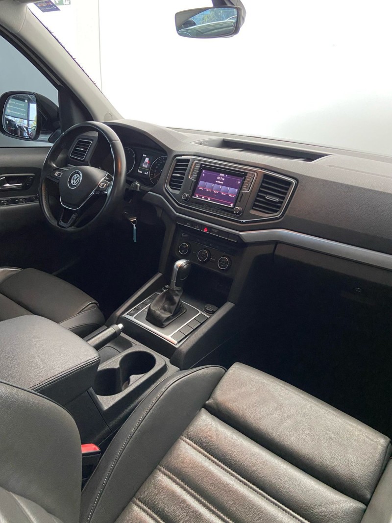 AMAROK 3.0 V6 TDI HIGHLINE CD DIESEL 4MOTION AUTOMÁTICO - 2019 - FARROUPILHA