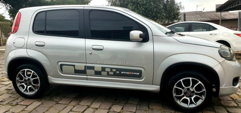 UNO 1.4 EVO SPORTING 8V FLEX 4P MANUAL - 2012 - CAXIAS DO SUL