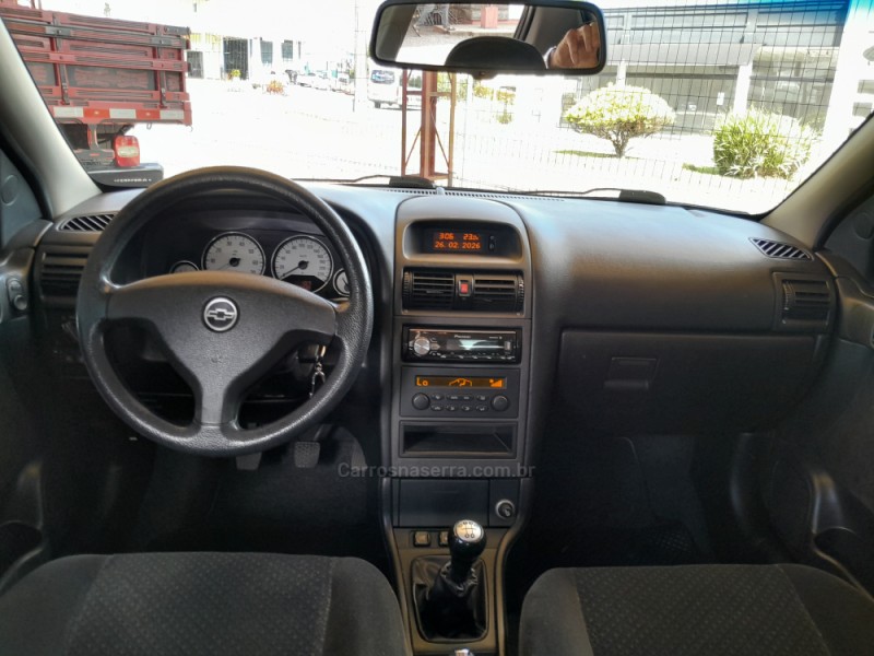 ASTRA 2.0 MPFI ADVANTAGE 8V FLEX 4P MANUAL - 2010 - VERANóPOLIS