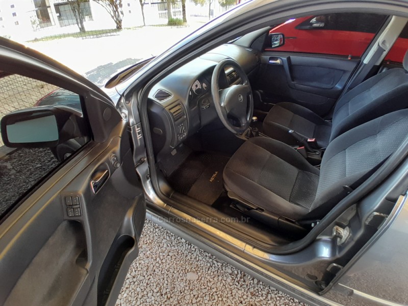 ASTRA 2.0 MPFI ADVANTAGE 8V FLEX 4P MANUAL - 2010 - VERANóPOLIS