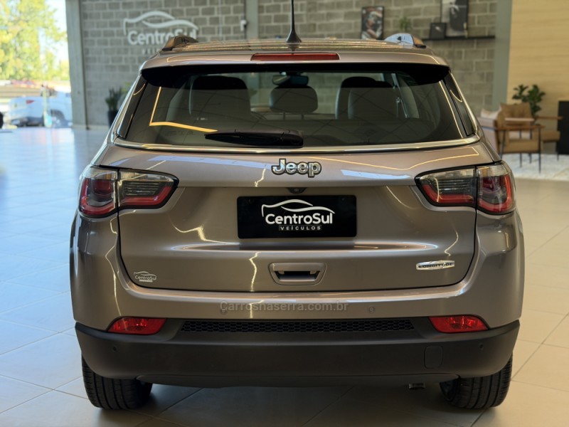 COMPASS 2.0 16V FLEX LONGITUDE AUTOMÁTICO - 2018 - CARLOS BARBOSA