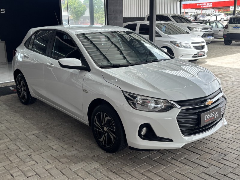 ONIX 1.0 LT 12V TURBO FLEX 4P MANUAL - 2024 - CAXIAS DO SUL
