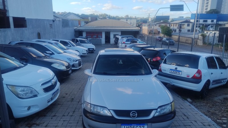 VECTRA 2.2 MPFI CD 16V GASOLINA 4P MANUAL - 1998 - CAXIAS DO SUL