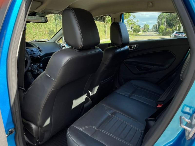 FIESTA 1.6 TITANIUM HATCH 16V FLEX 4P AUTOMÁTICO - 2015 - FARROUPILHA