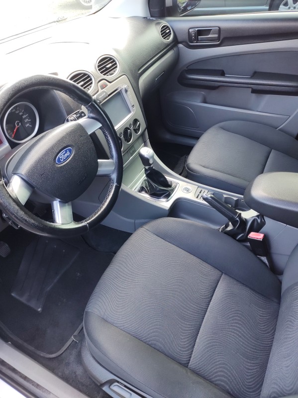 FOCUS 2.0 GLX SEDAN 16V FLEX 4P MANUAL - 2011 - VALE REAL