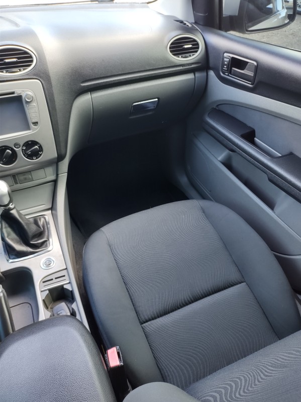 FOCUS 2.0 GLX SEDAN 16V FLEX 4P MANUAL - 2011 - VALE REAL