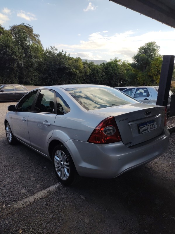 FOCUS 2.0 GLX SEDAN 16V FLEX 4P MANUAL - 2011 - VALE REAL