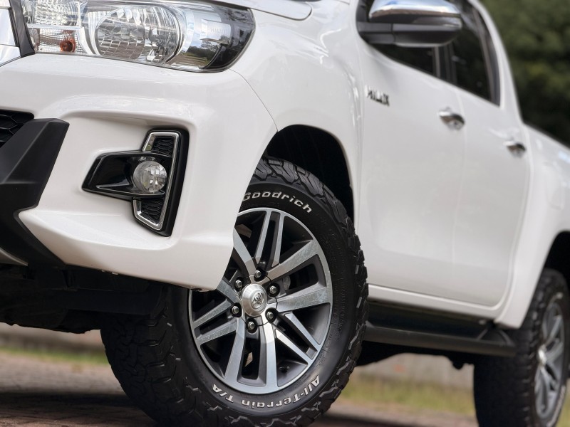 HILUX  - 2019 - CANELA