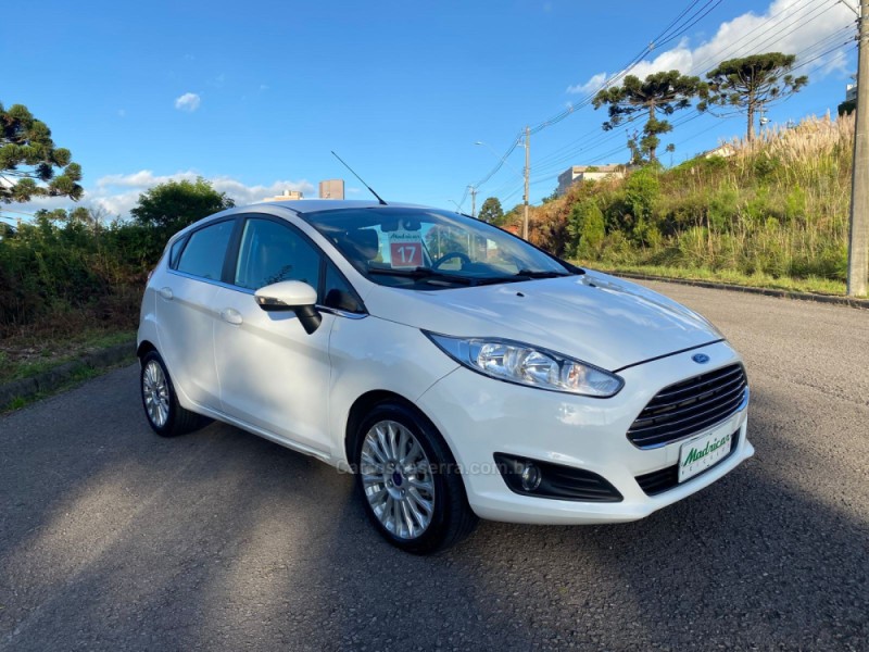 FIESTA 1.6 TITANIUM HATCH 16V FLEX 4P AUTOMÁTICO - 2017 - FLORES DA CUNHA