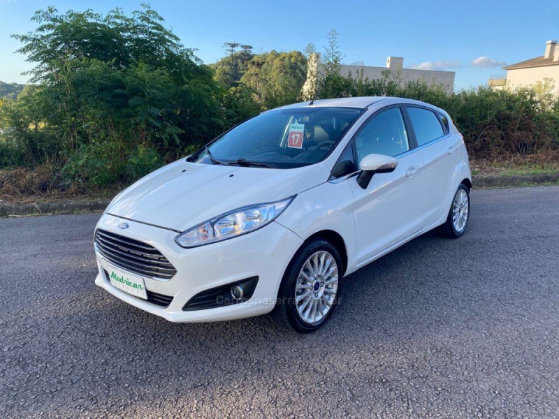 fiesta 1.6 titanium hatch 16v flex 4p automatico 2017 flores da cunha