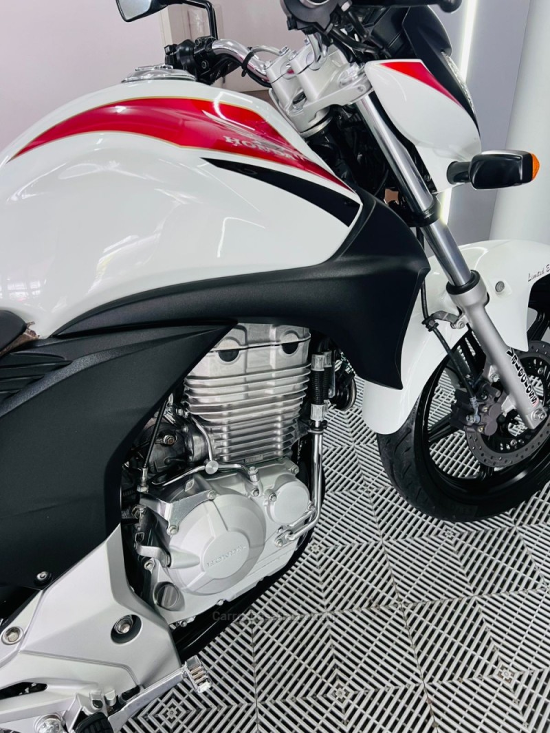 CB 300R  - 2012 - CAMPO BOM