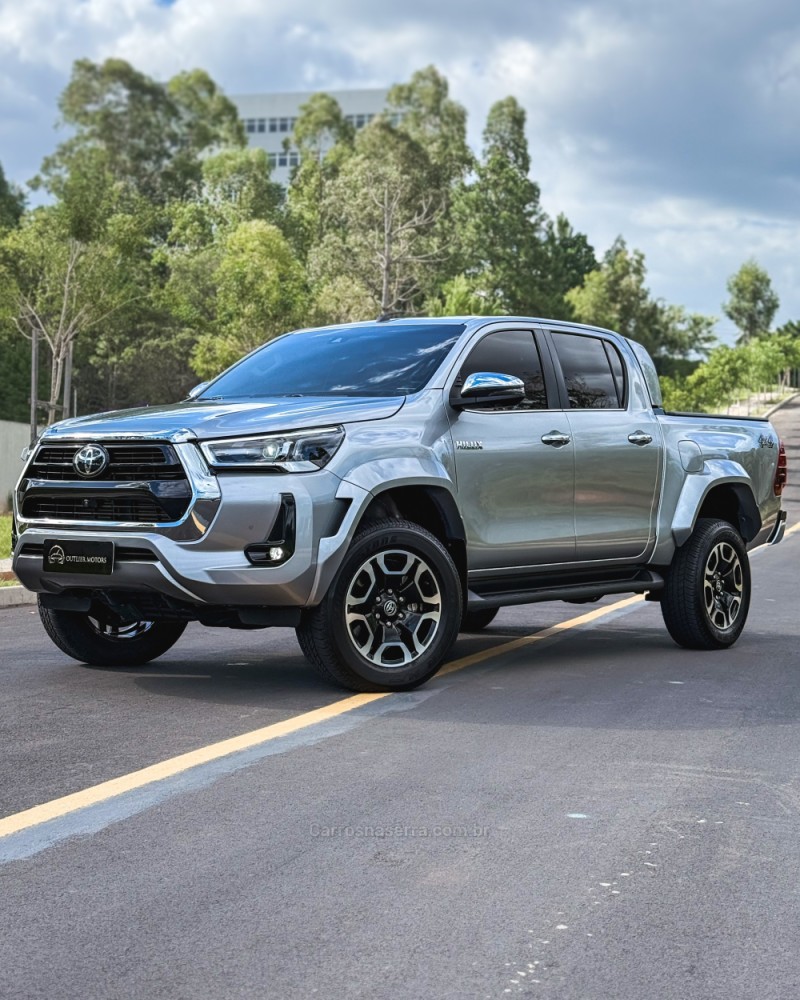 HILUX 2.8 SRX PLUS 4X4 CD TURBO DIESEL 4P AUTOMÁTICO - 2024 - NOVO HAMBURGO