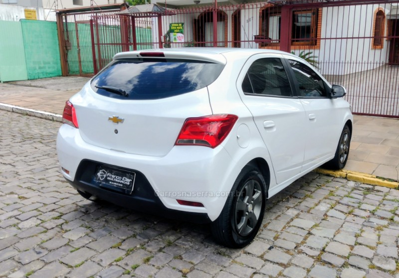 ONIX 1.4 MPFI LTZ 8V FLEX 4P MANUAL - 2018 - CAXIAS DO SUL