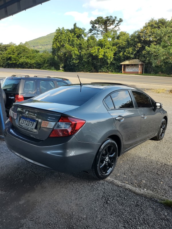 CIVIC 1.8 EXS 16V FLEX 4P AUTOMÁTICO - 2012 - VALE REAL