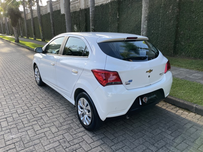 ONIX 1.4 MPFI LT 8V FLEX 4P MANUAL - 2017 - CAXIAS DO SUL